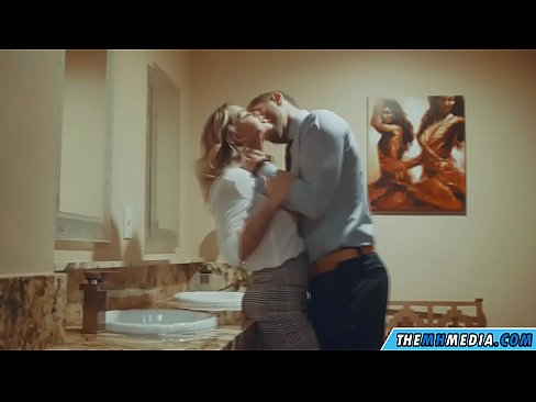 ❤️ Büyük memeli bir sarışın seni umumi tuvalette baştan çıkardığında ❤❌ Porno videosu bize %tr.pornodil.ru ﹏